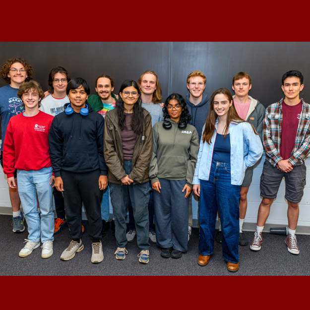 A group of the Society of Physics Students chapter 